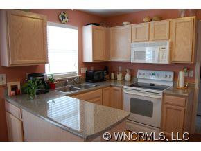 389 Wiltshire Circle - Photo 9