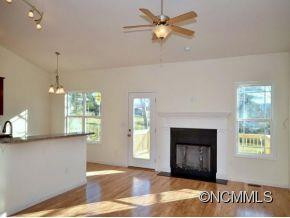 79 WEAVER VILLAGE WAY - Photo 3