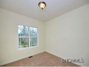 79 WEAVER VILLAGE WAY - Photo 8