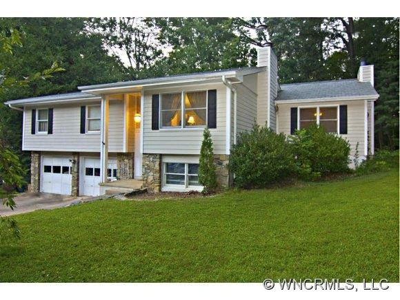 14 Tuckaway Drive