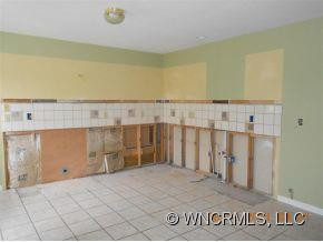 219 Hayfields Dr - Photo 5