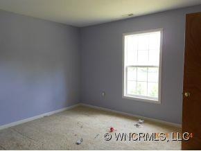 219 Hayfields Dr - Photo 9