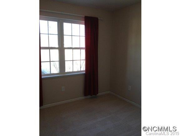 93 Farington Circle - Photo 3
