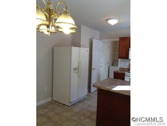 93 Farington Circle - Photo 8