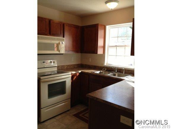 93 Farington Circle - Photo 9