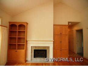 922 THORNTON PLACE - Photo 4