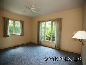 922 THORNTON PLACE - Photo 8