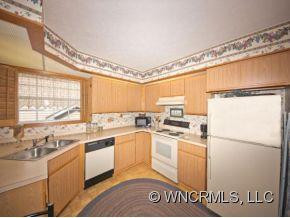 860 S PARK PLACE - Photo 4