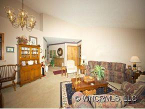 860 S PARK PLACE - Photo 9