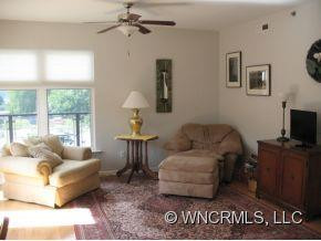 125 Clingman Ave Unit 201 - Photo 3
