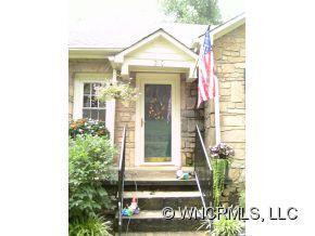210 Yancey Rd - Photo 2