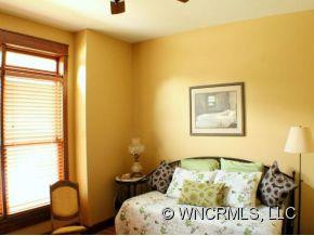100 ARBUTUS LANE - Photo 12