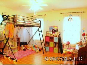 100 ARBUTUS LANE - Photo 14