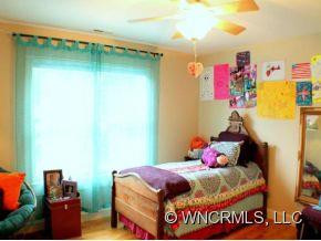 100 ARBUTUS LANE - Photo 16