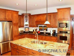 100 ARBUTUS LANE - Photo 8
