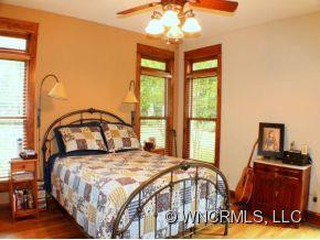 100 ARBUTUS LANE - Photo 9