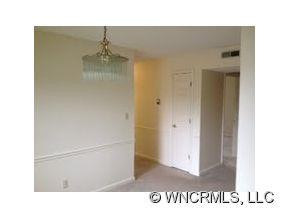 1006 Abbey Circle - Photo 5