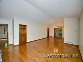 131 RIDGEVIEW DRIVE - Photo 4