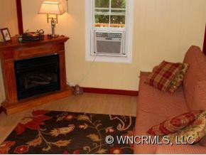 610 OLD HOLBERT ROAD - Photo 4
