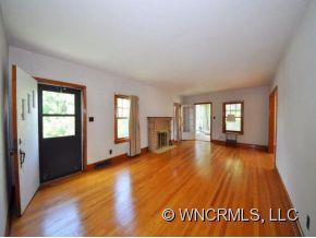 775 FAIRVIEW ROAD - Photo 4
