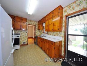 775 FAIRVIEW ROAD - Photo 6