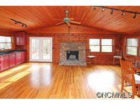 1042 Apple Creek Road - Photo 5