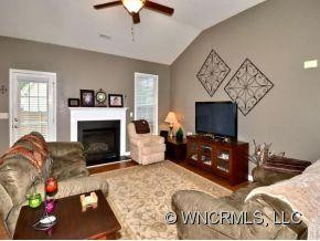 1 HADLEY PARK WAY - Photo 3