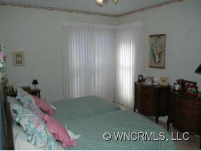 6 Park Avenue - Photo 16