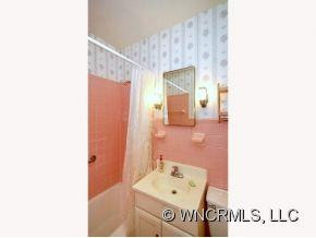 15 E. AVON PKWY - Photo 9