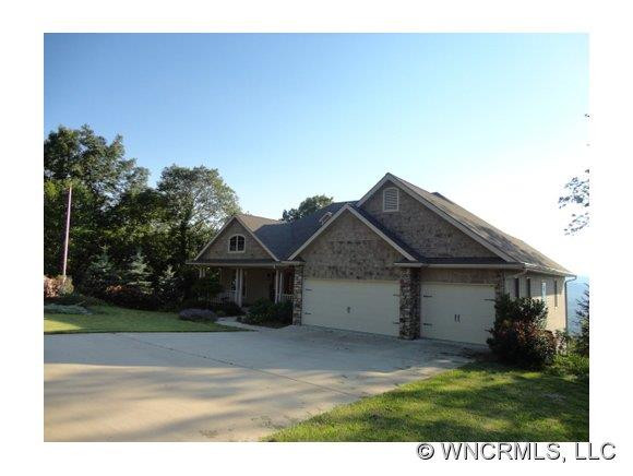 102 Stonegate Dr
