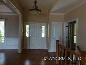 102 Stonegate Dr - Photo 4