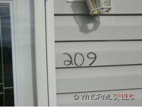 209 Sharon Hill - Photo 2