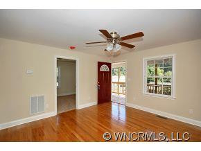 514 Johnston School - Photo 5