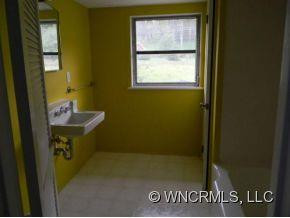 325 EAGLES NEST ROAD - Photo 10