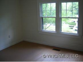 939 Old Mars Hill Hwy - Photo 5