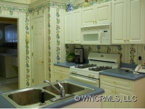 1048 Saddlebrook Drive - Photo 12