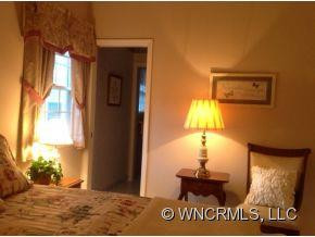 1048 Saddlebrook Drive - Photo 16