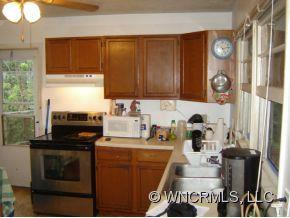16 Willow Creek Dr - Photo 3