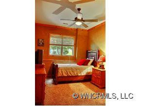 364 Chapel Point - Photo 15