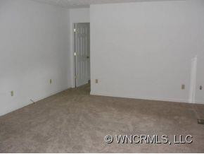 1 CAROLYN DRIVE - Photo 3