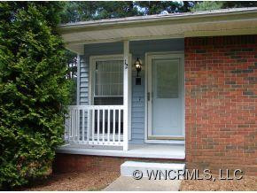 12 Southwicke Place - Photo 2