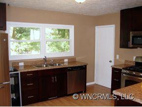 12 Southwicke Place - Photo 5