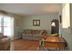 159 Castlerock Drive - Photo 4