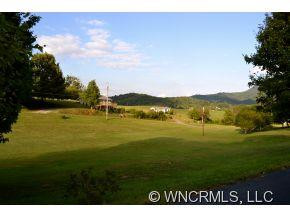 31 Lowe Drive - Photo 2