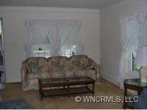409 Newton Place - Photo 4