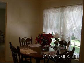 409 Newton Place - Photo 10