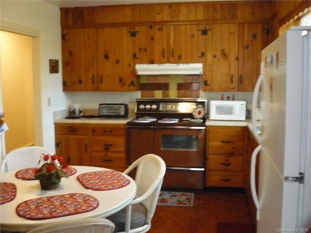348 Park Ave - Photo 13