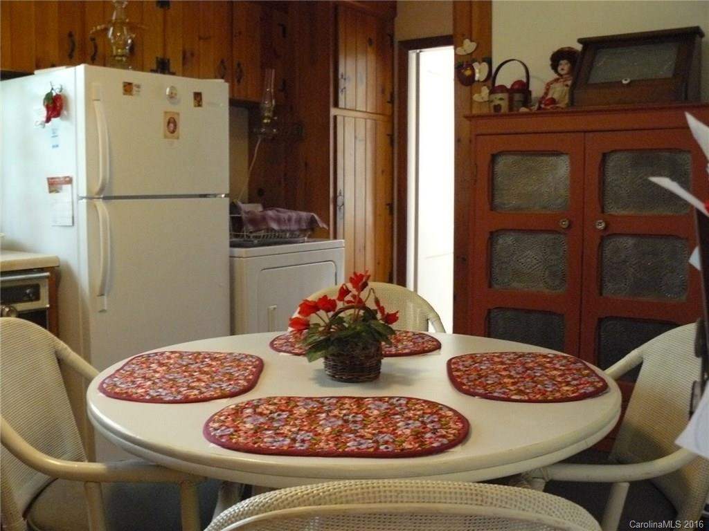 348 Park Ave - Photo 14