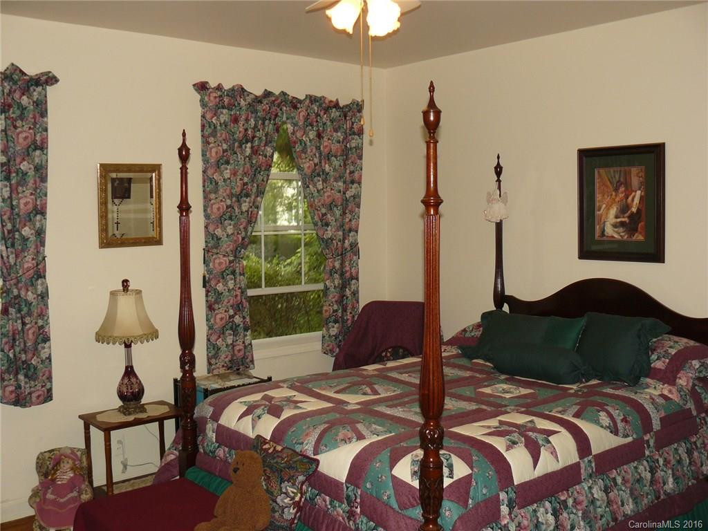348 Park Ave - Photo 16