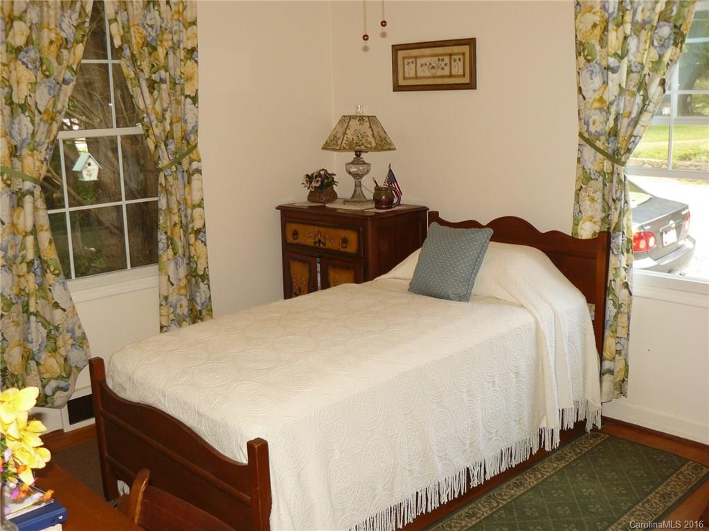 348 Park Ave - Photo 17